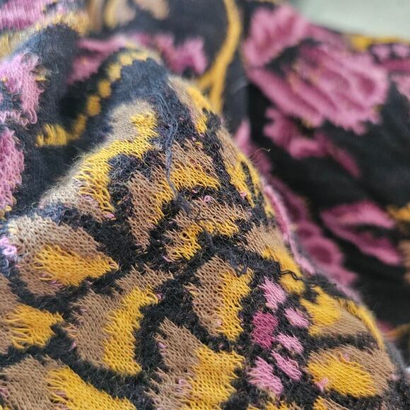 Free People No‎ Ordinary Top Jaquard Sweatshirt M Black Purple Floral Cropped - Picture 11 of 12